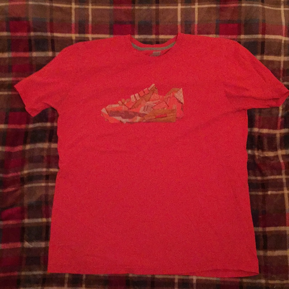 Red nike air max tee shirt